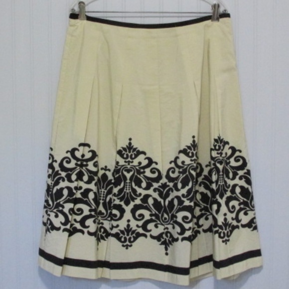 Haley & Kate Cotton Silk Blend Pleated Skirt, Size 12 - Picture 2 of 4